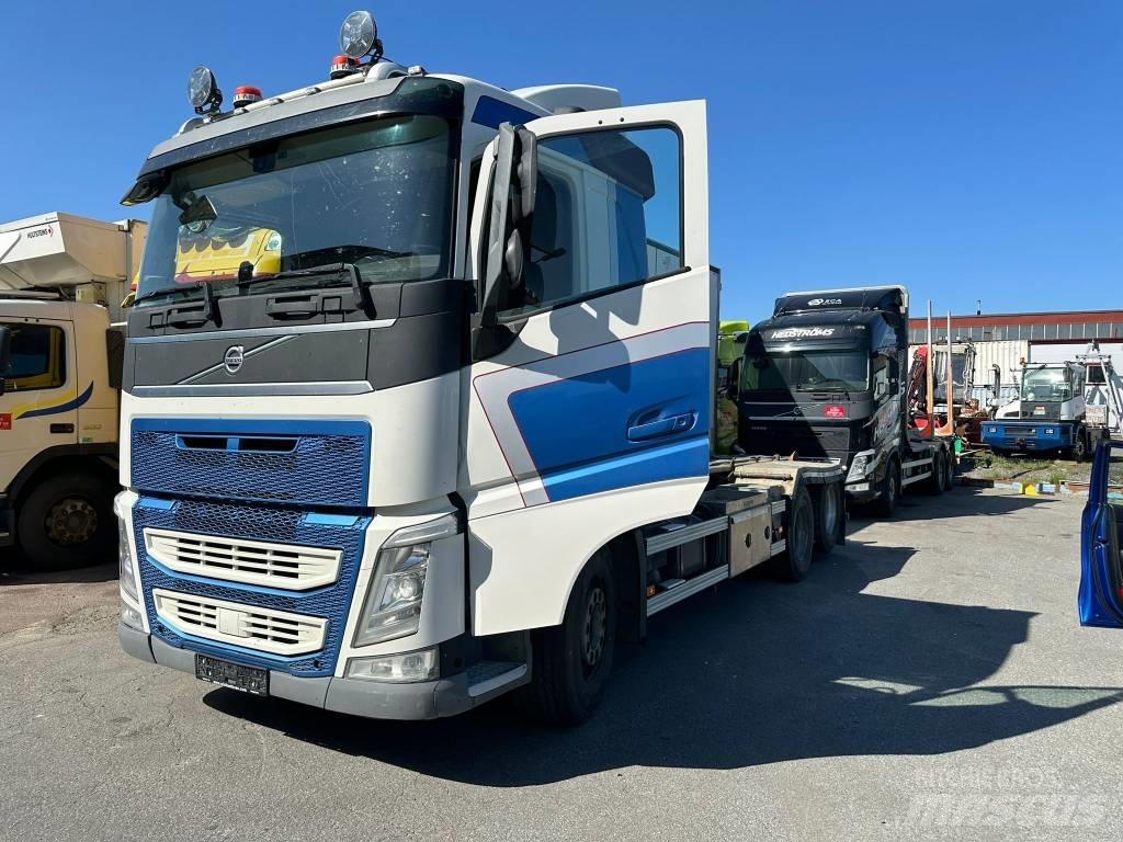 Volvo FH Razstavljivi tovornjaki z žičnimi dvigali