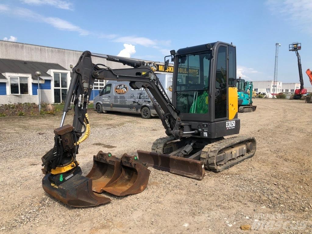 Volvo ECR 25 D Mini bagri <7t