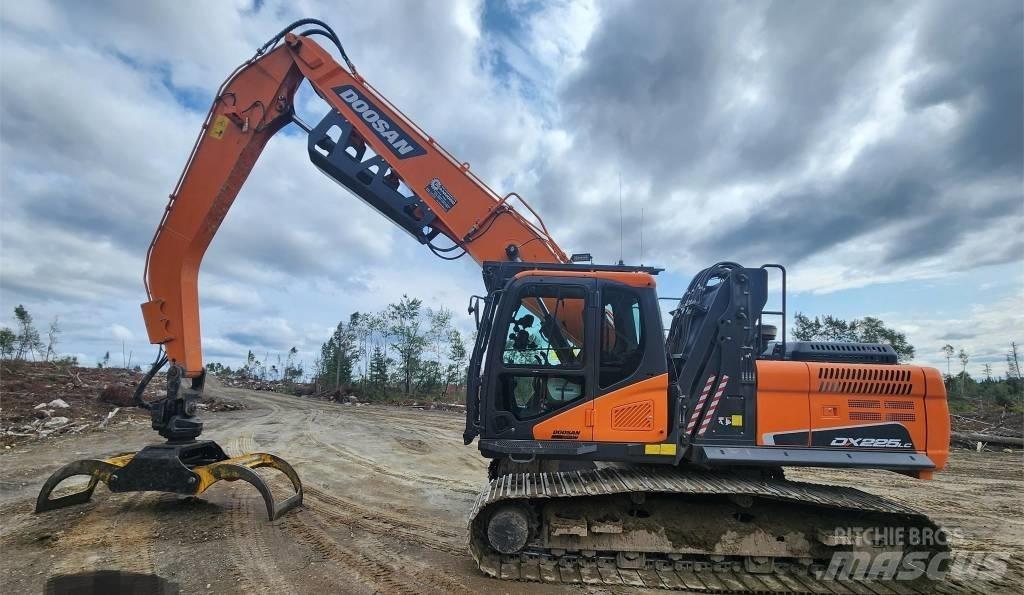 Doosan DX 225 LC-5 Bagri goseničarji