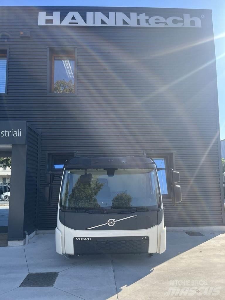 Volvo Day Cab Kabine in notranjost