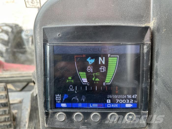 Takeuchi TB295W Bagri na kolesih