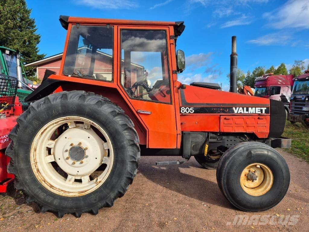 Valmet 805 Traktorji