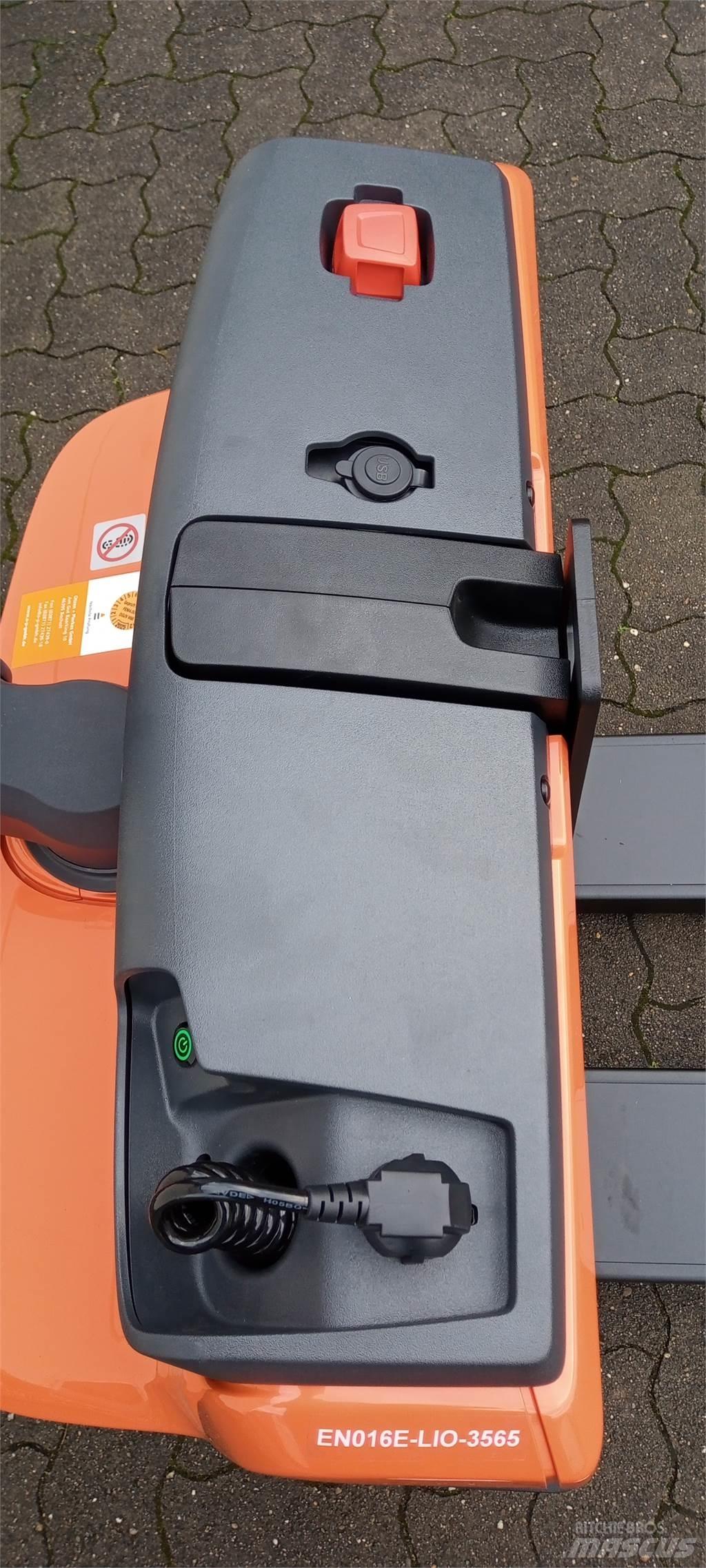 Toyota LWI 160 Električni nizko dvižni viličar