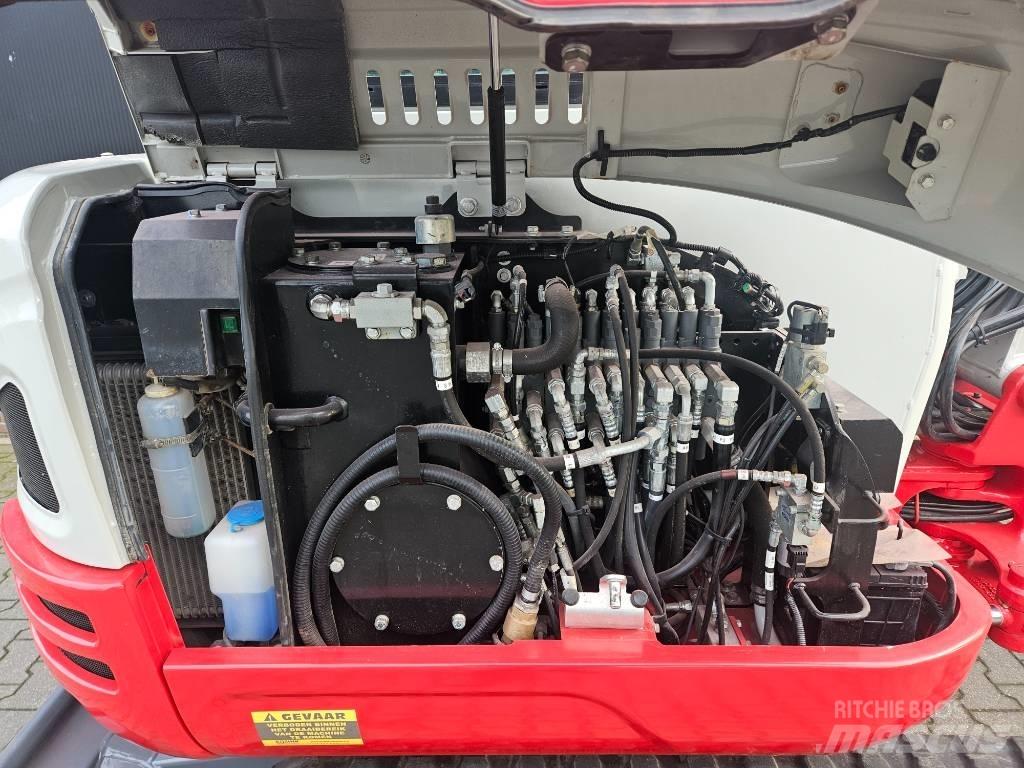 Takeuchi TB 230 Mini bagri <7t