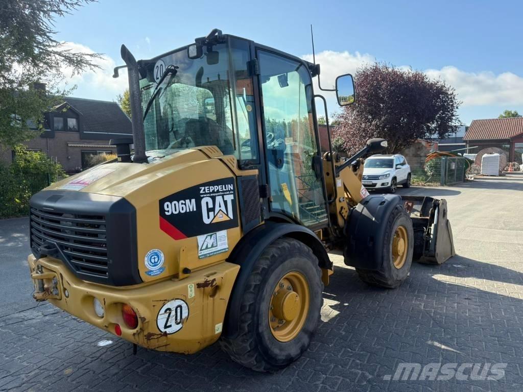CAT 906M  1831h Kolesni nakladalci