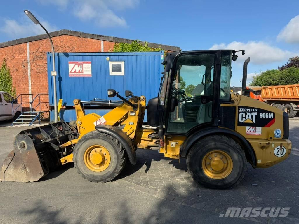 CAT 906M  1831h Kolesni nakladalci
