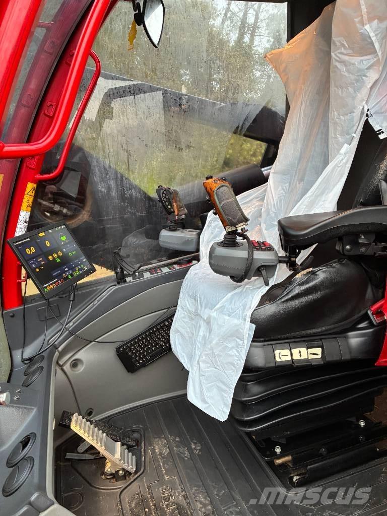 Komatsu 901 Harvesterji