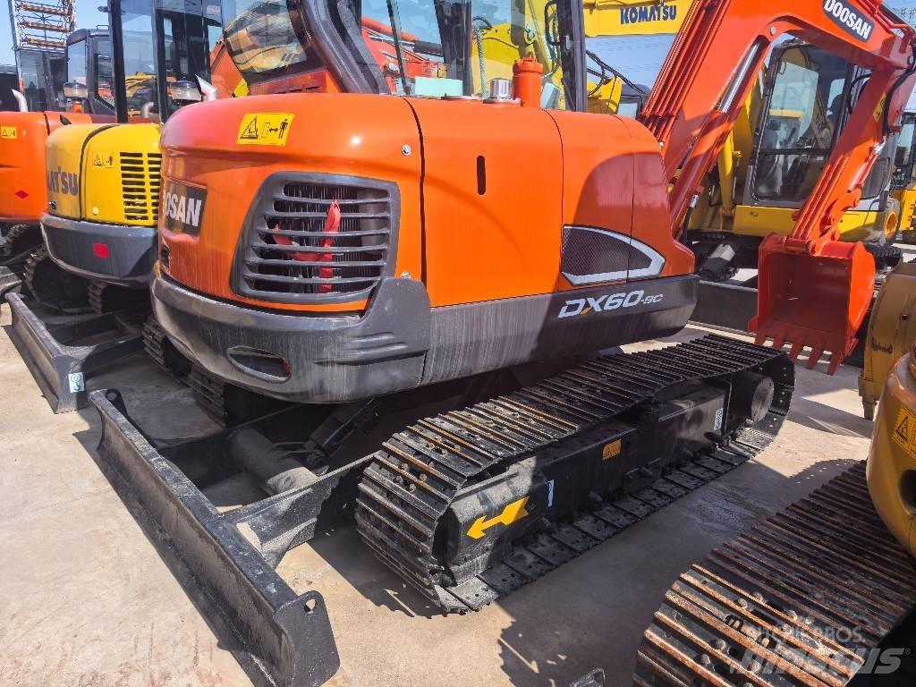 Doosan DX 60-9 C Mini bagri <7t