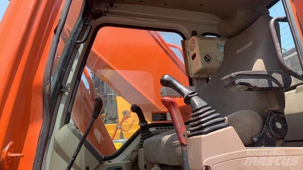 Doosan DH 300 LC-7 Bagri goseničarji