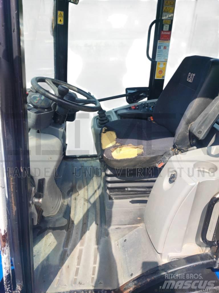 CAT 908 M Kolesni nakladalci