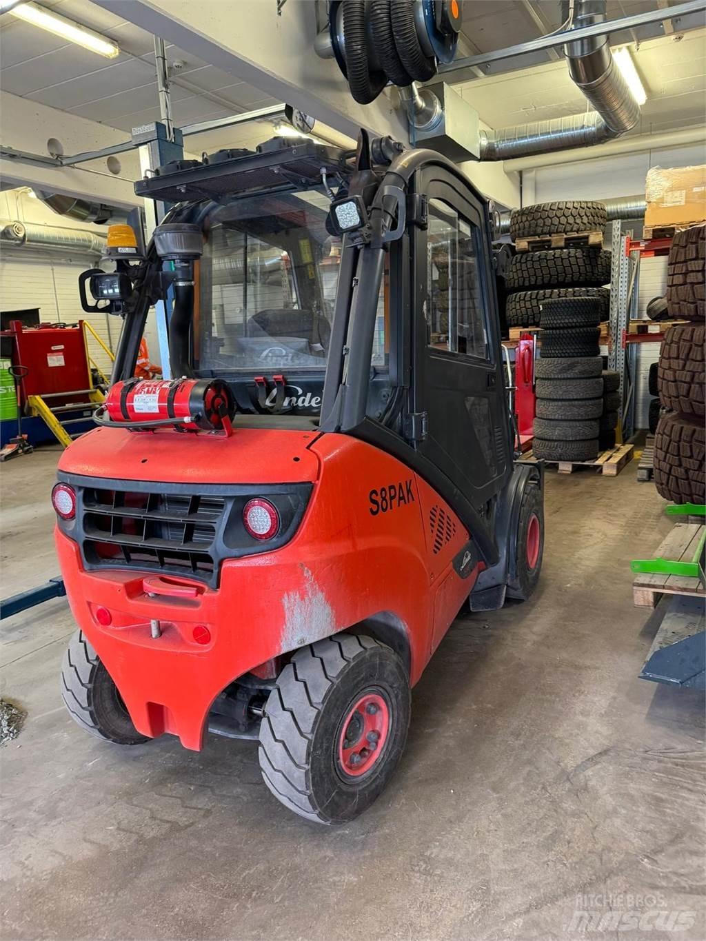 Linde H30D-02 Dizelski viličarji