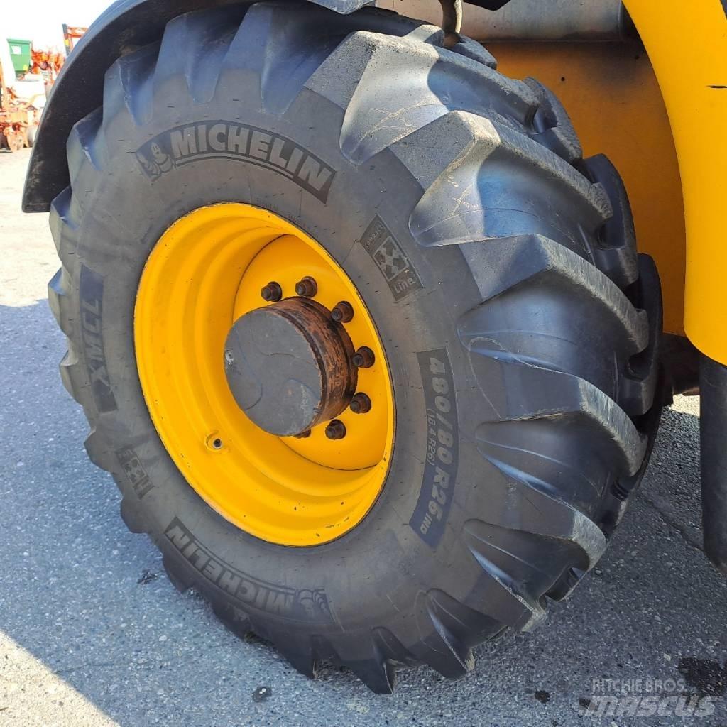 JCB 550-80 Kmetijski teleskopski nakladalci