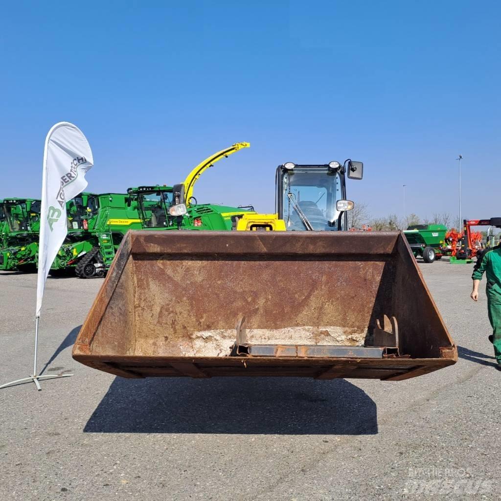 JCB 550-80 Kmetijski teleskopski nakladalci