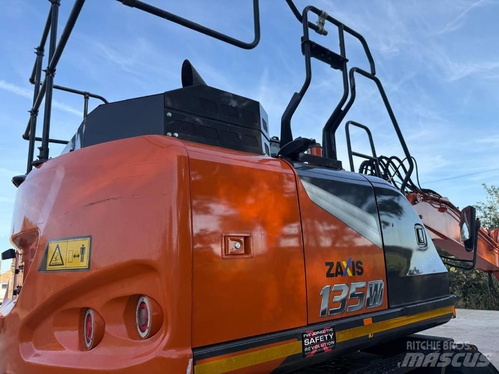 Hitachi ZX 135 W-7 Bagri na kolesih
