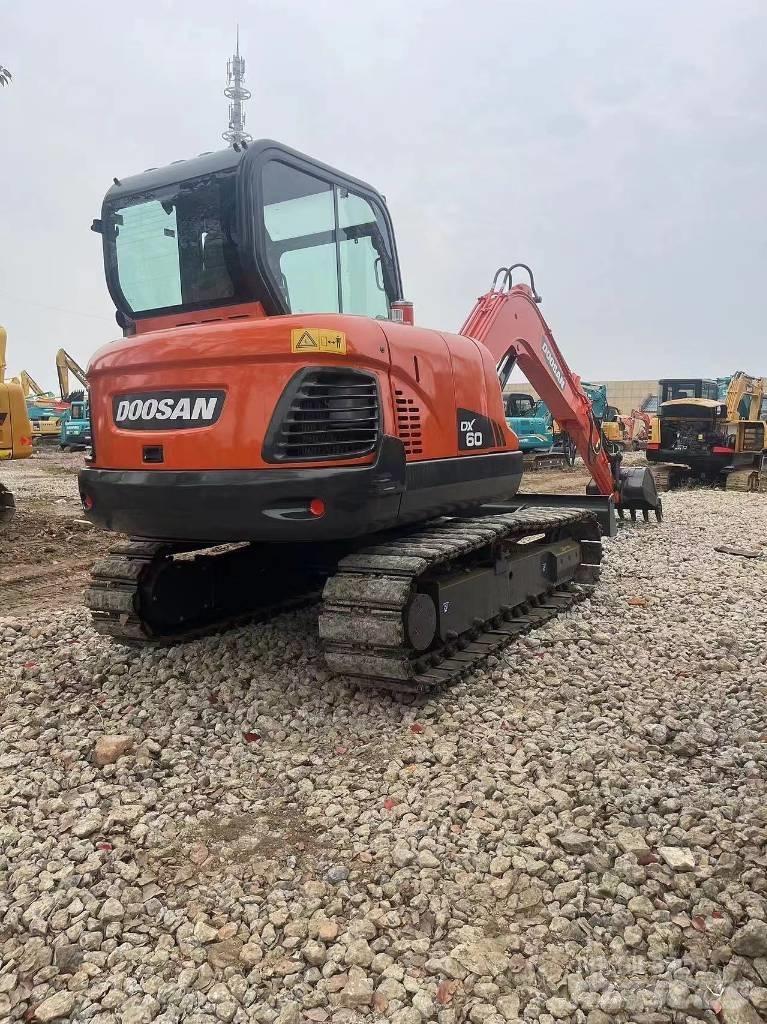 Doosan DX60 Mini bagri <7t