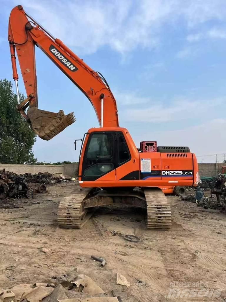 Doosan DH 225 LC-7 Bagri goseničarji