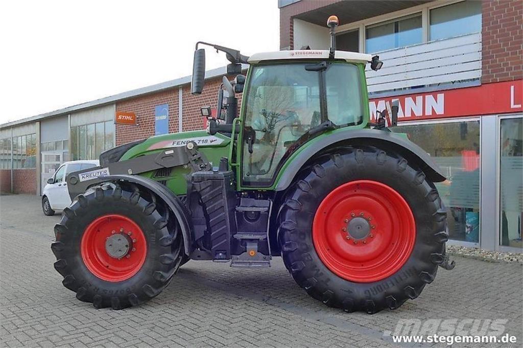 Fendt 718 vario s4 Traktorji