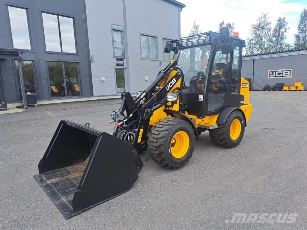 JCB 403 Večnamenski nakladalci