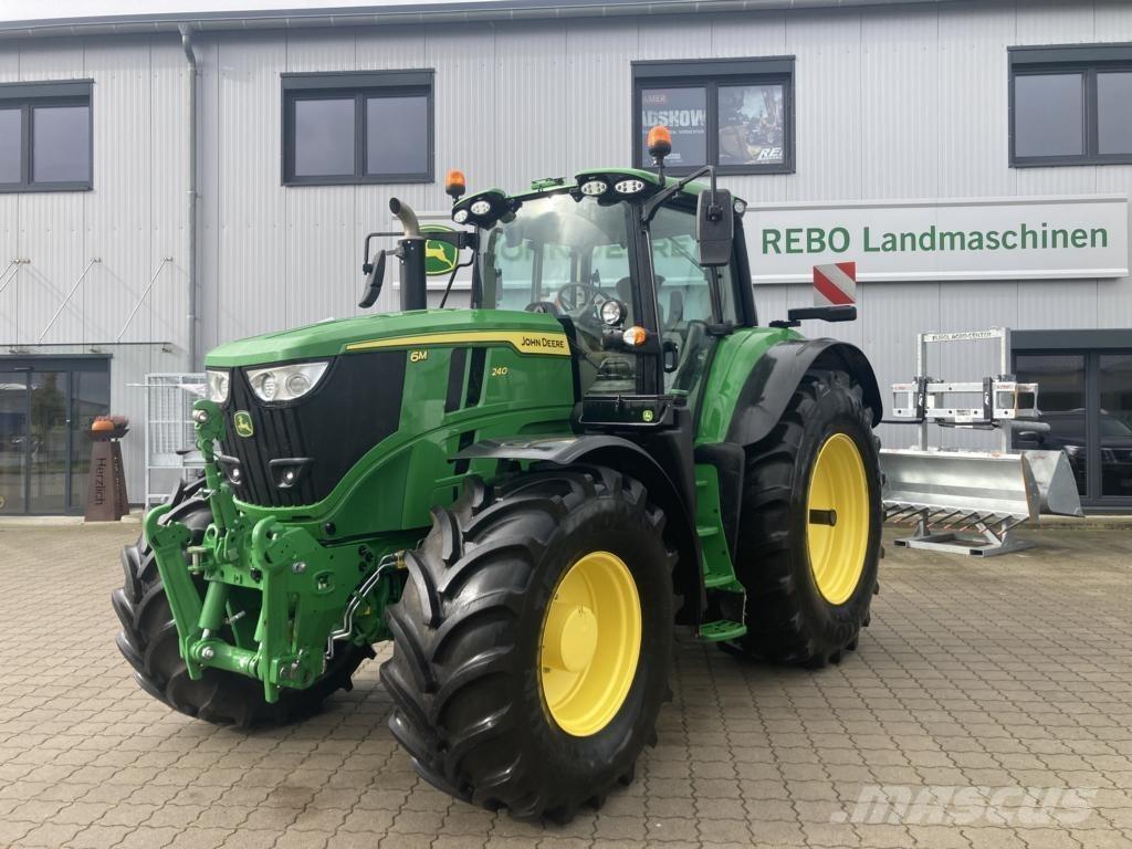 John Deere 6M240 Traktorji