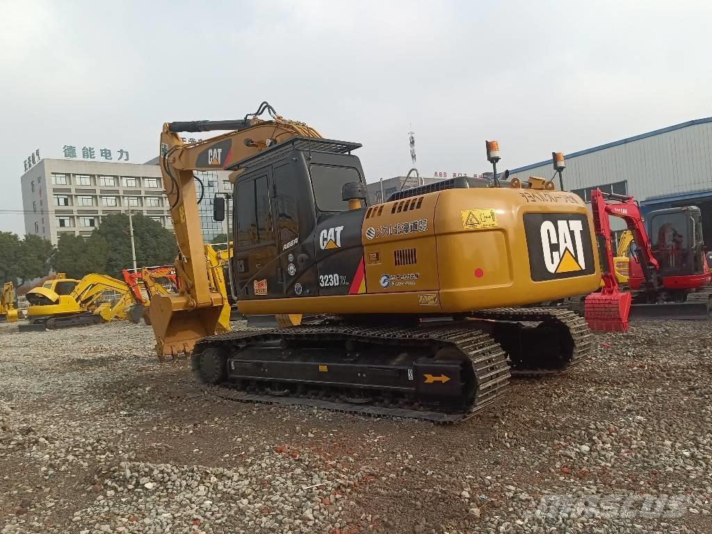 CAT 323 D Bagri goseničarji