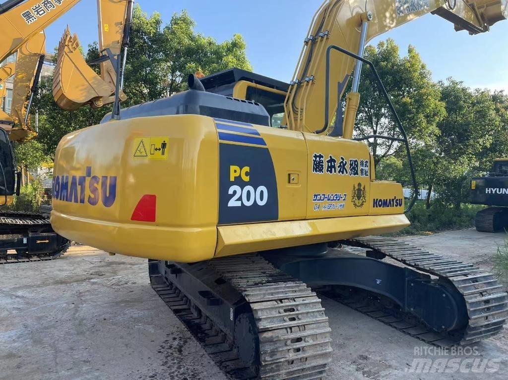 Komatsu PC 200-8 Bagri goseničarji