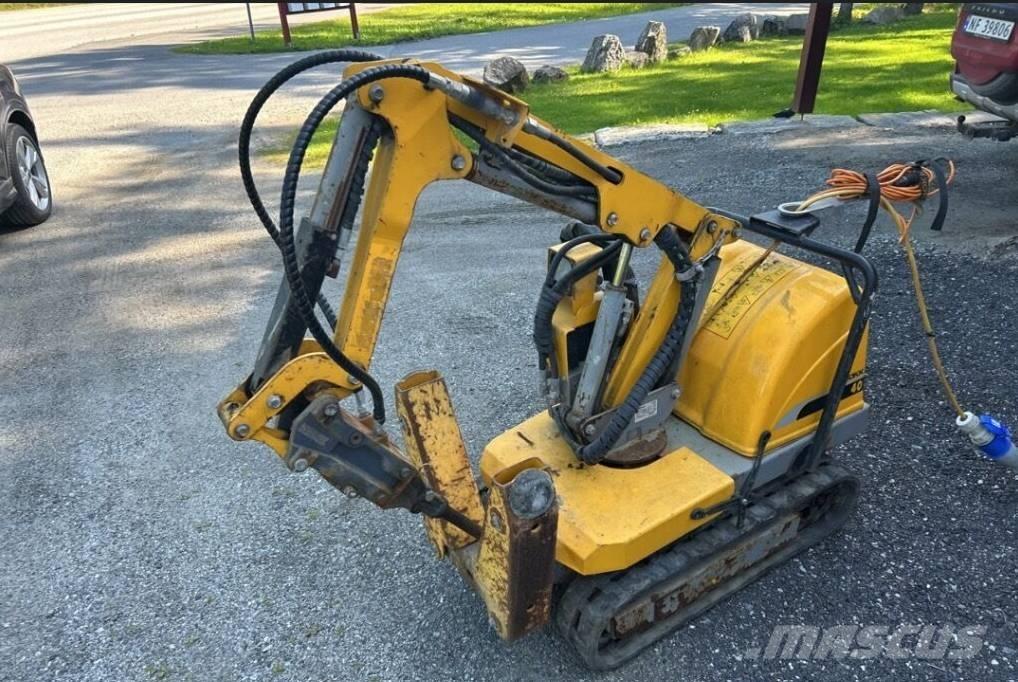 Brokk 40 Rušilni bagri