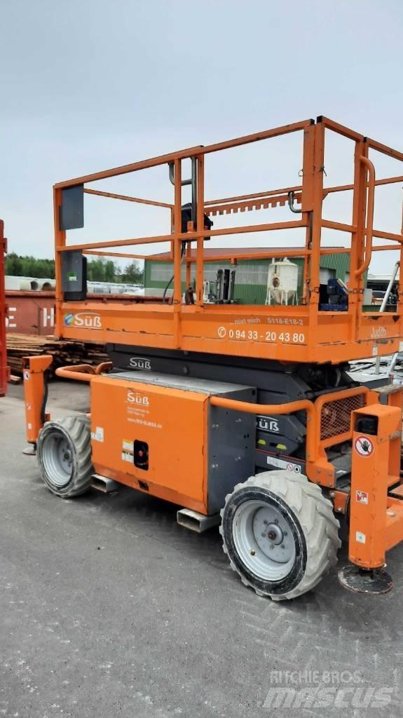 SkyJack SJ 6832 RTE Škarjaste dvižne ploščadi