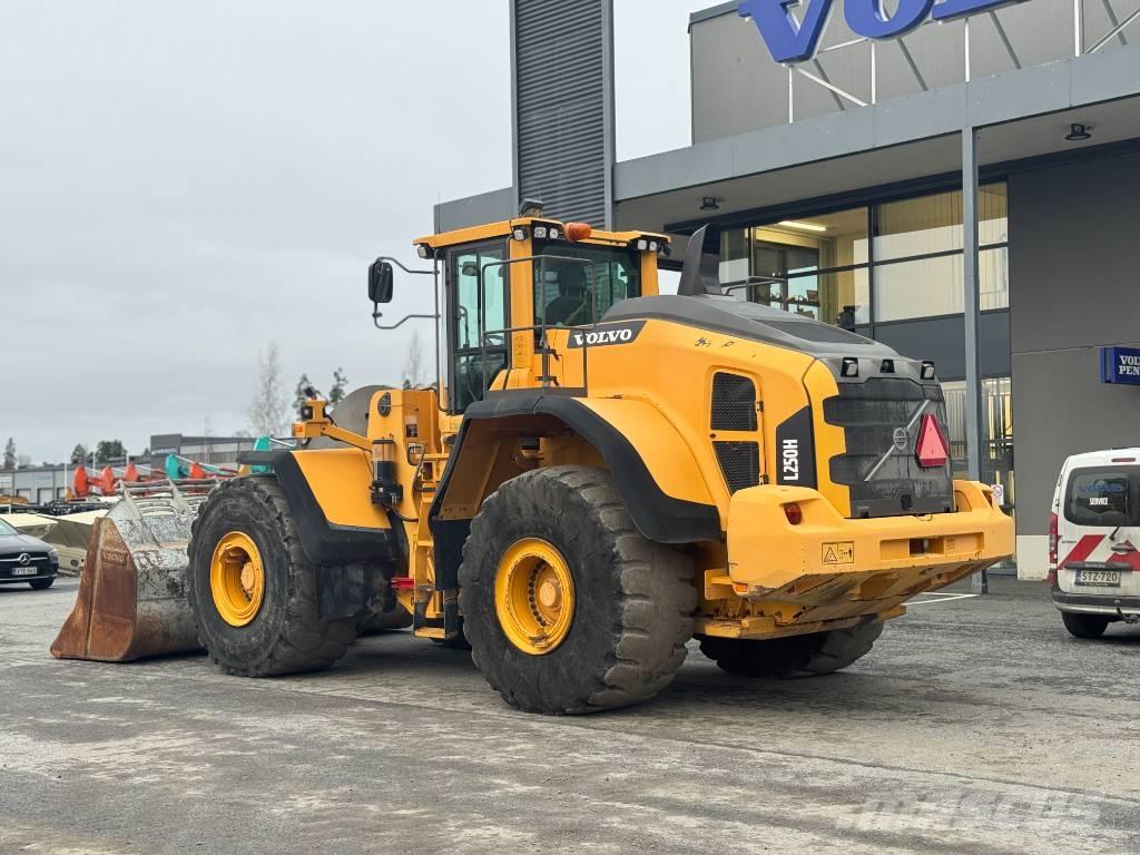 Volvo l 250 H Kolesni nakladalci