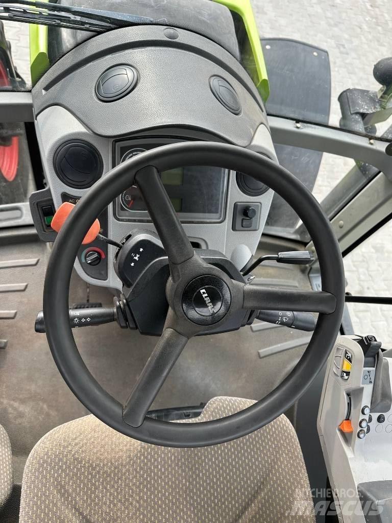 CLAAS Axion 810 Traktorji