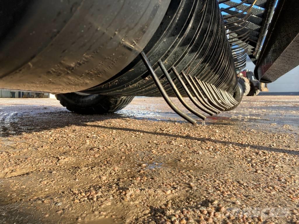 CASE RB465 Balirke (okrogle bale)