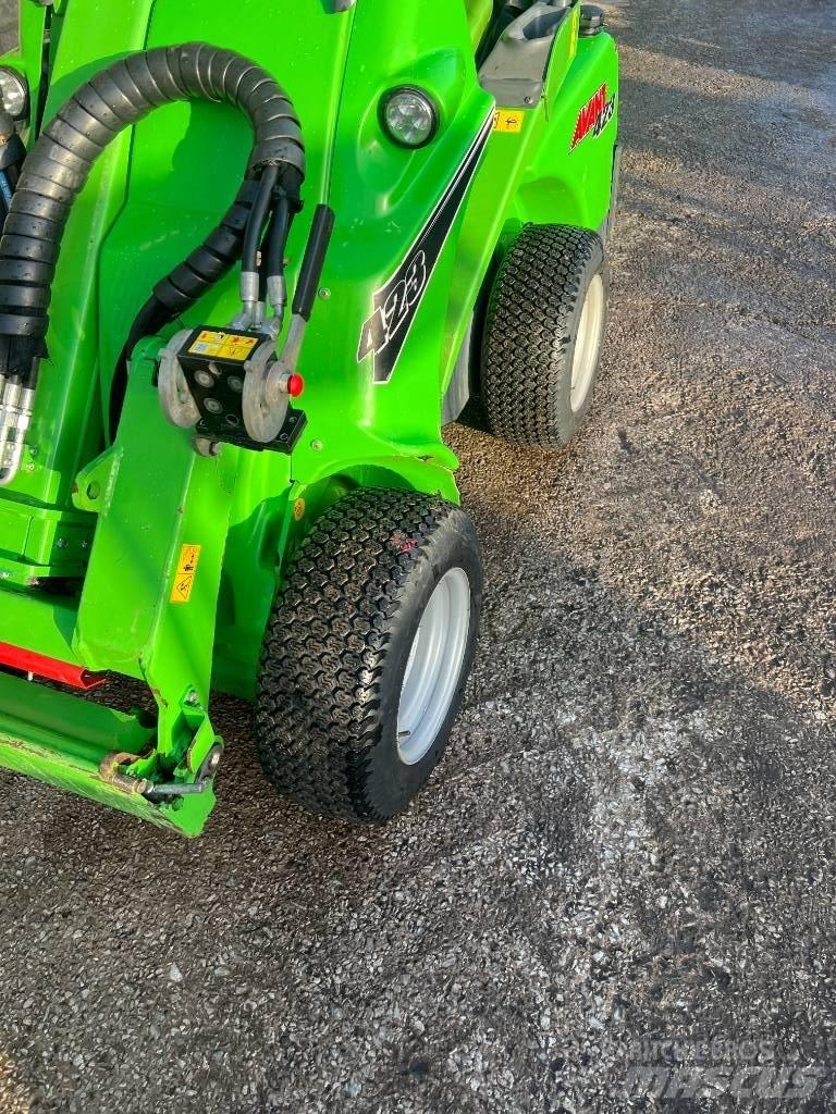 Avant 523 Mini nakladalci