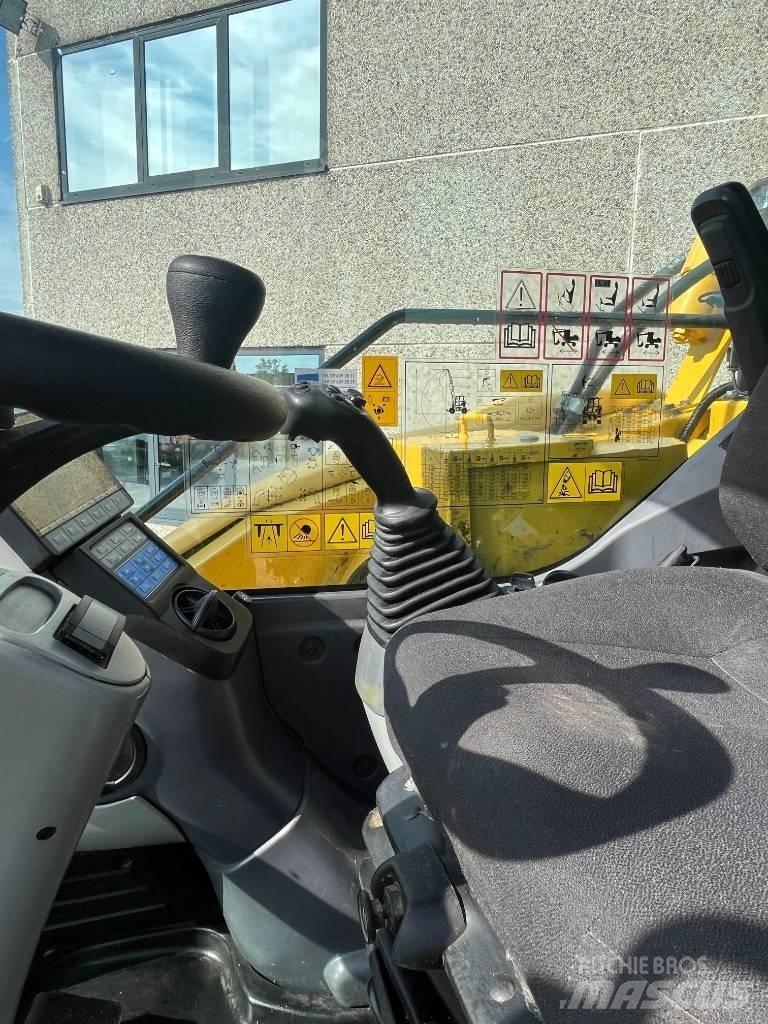 Komatsu PW98MR-10 Bagri na kolesih