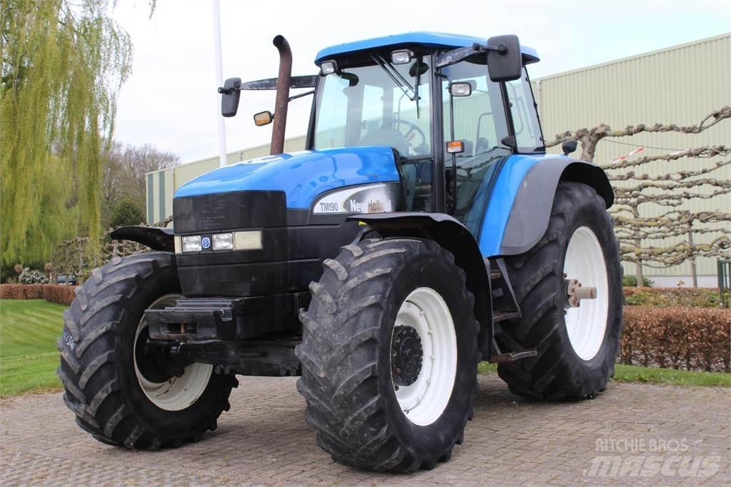 New Holland TM190 Traktorji