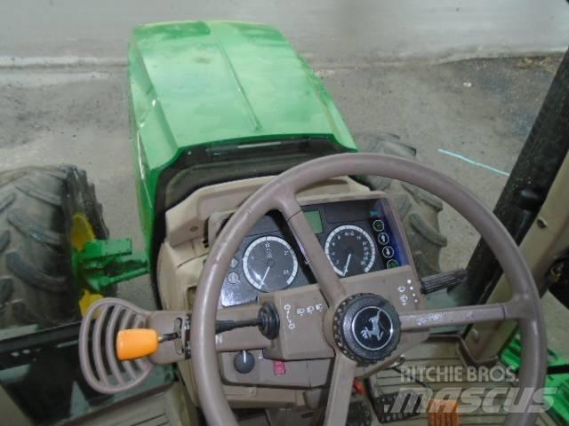 John Deere 6115 M Traktorji