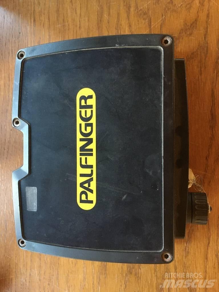  Scanreco RC 400 Elektronika