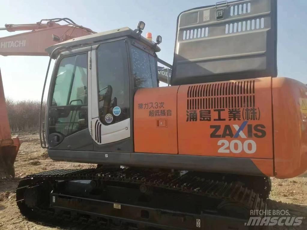 Hitachi ZX 200 Bagri goseničarji