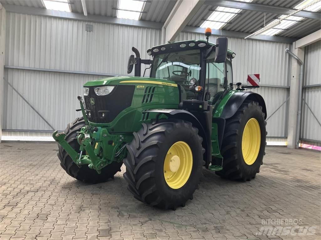 John Deere 6215R Traktorji