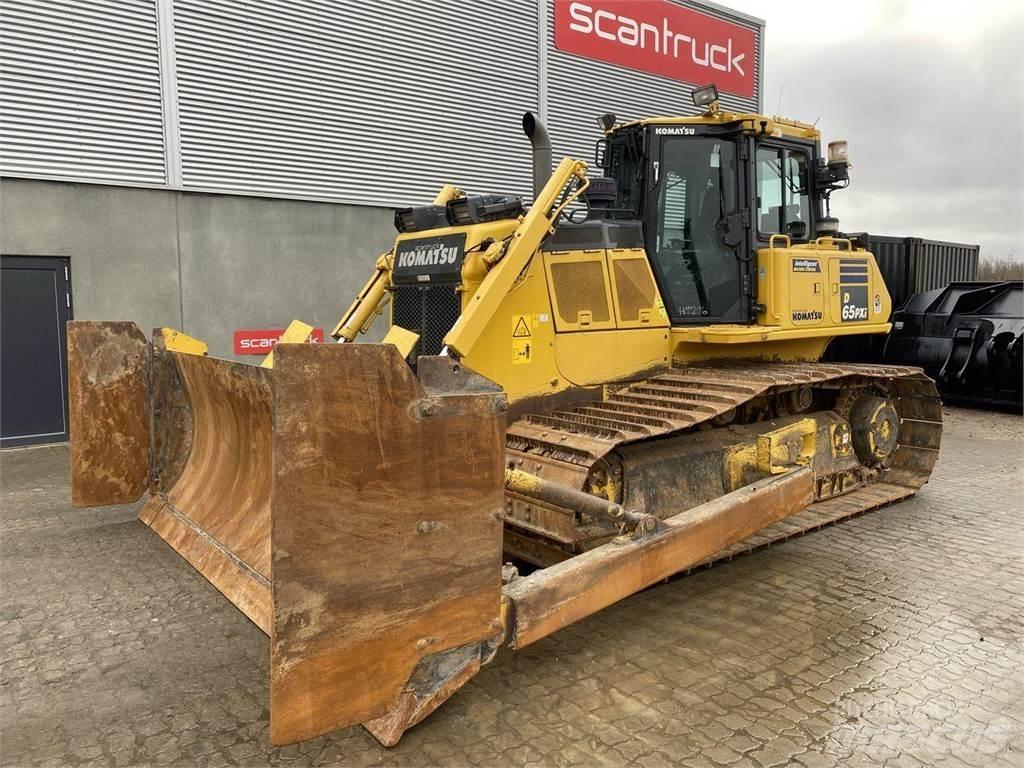 Komatsu D65PXI-18 Buldožerji goseničarji