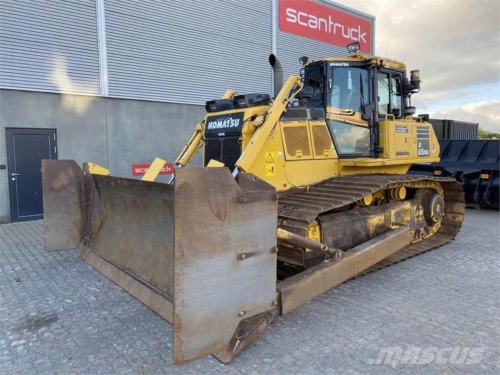 Komatsu D65PXI-18 Buldožerji goseničarji