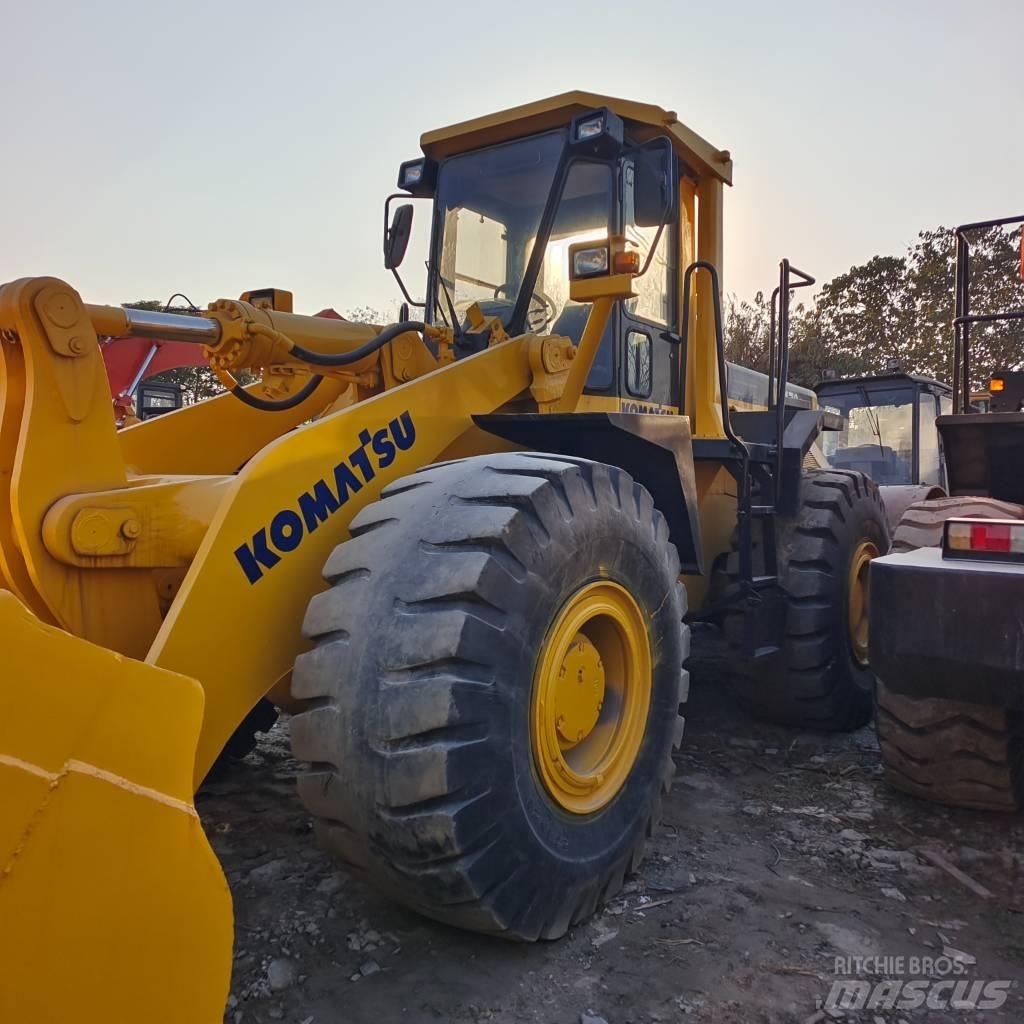 Komatsu WA 470 Kolesni nakladalci