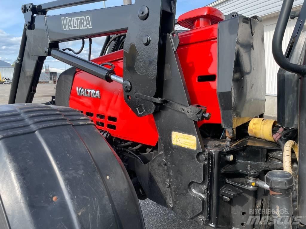 Valtra X 120 Traktorji