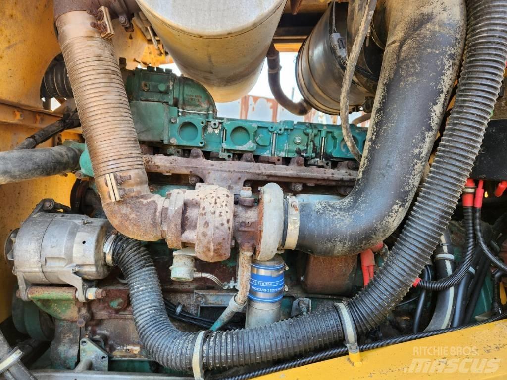 Volvo L 120 E Kolesni nakladalci
