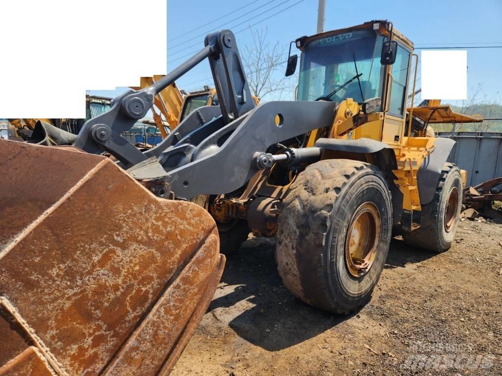 Volvo L 120 E Kolesni nakladalci