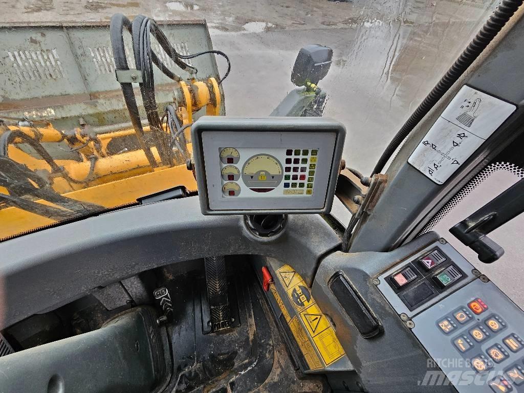 Liebherr L 524 Kolesni nakladalci