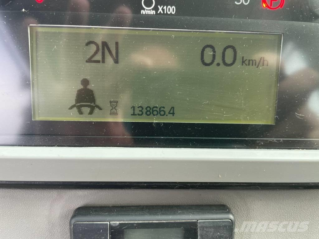 CAT 980 M Kolesni nakladalci