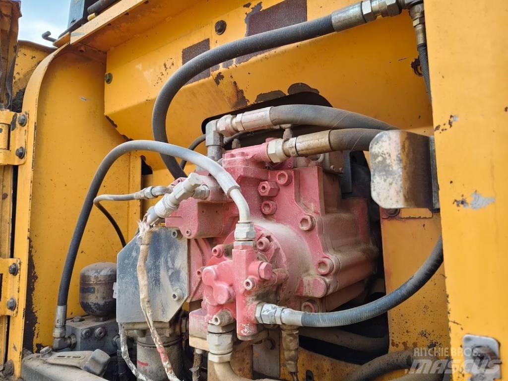 Hyundai R210W-9 Bagri na kolesih