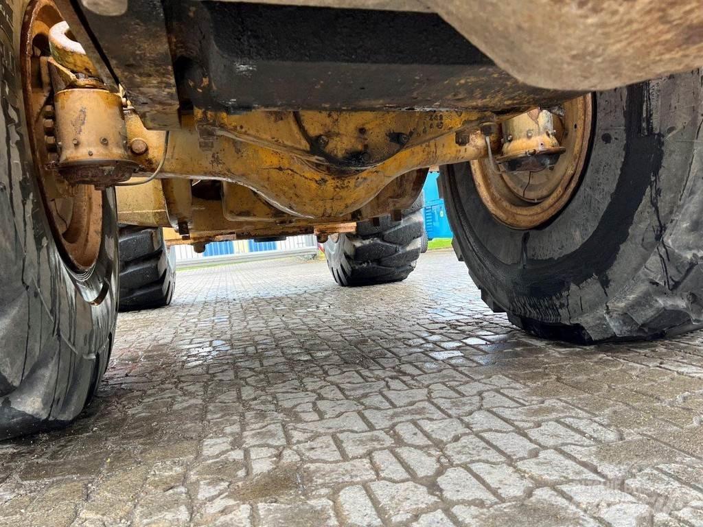 CAT 980B NVT Kolesni nakladalci