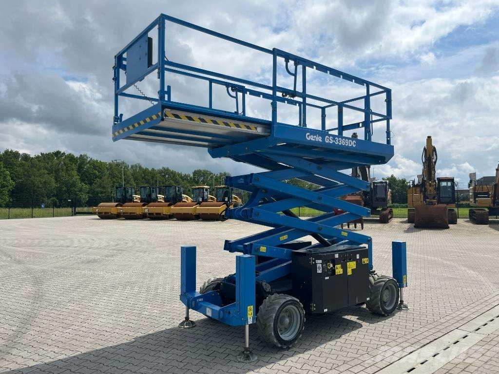 Genie GS 3369 DC Škarjaste dvižne ploščadi