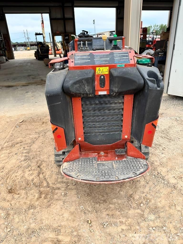 Ditch Witch sk 1050 Skid steer mini nakladalci
