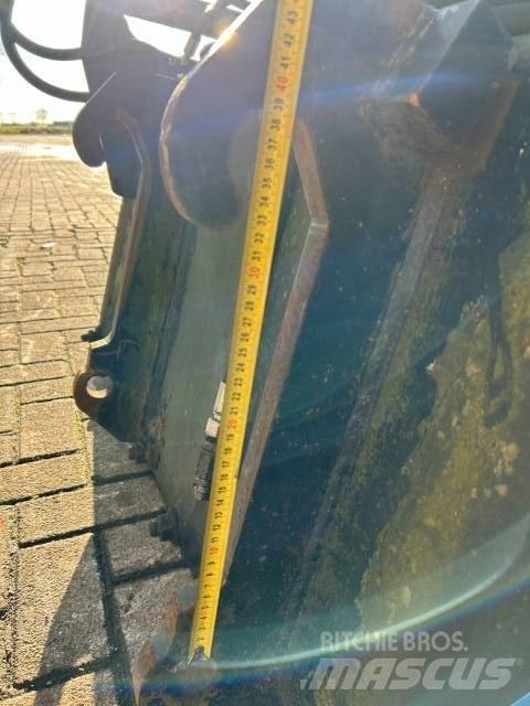 JCB Pelikan bak Žlice